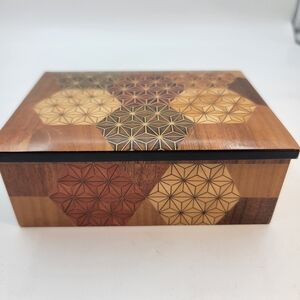 Hakone Yosegi Zaiku Jewelry Box Mirror Star Pattern  Traditional